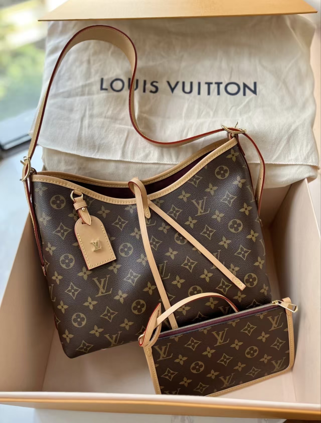 Louis Vuitton · Carryall New LV Women - Image 4