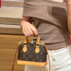 Louis Vuitton Alma Nano