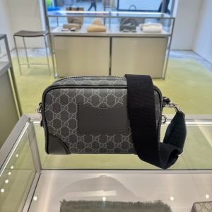 Gucci GG Supreme Black/Gray Old Floral Camera Bag.